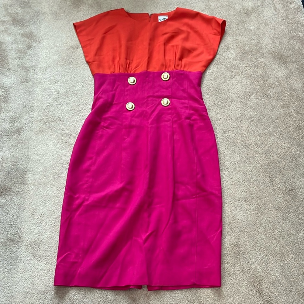 Ladies cap sleeve fitted dress, sz. 8, orange & pink w gold buttons on front!